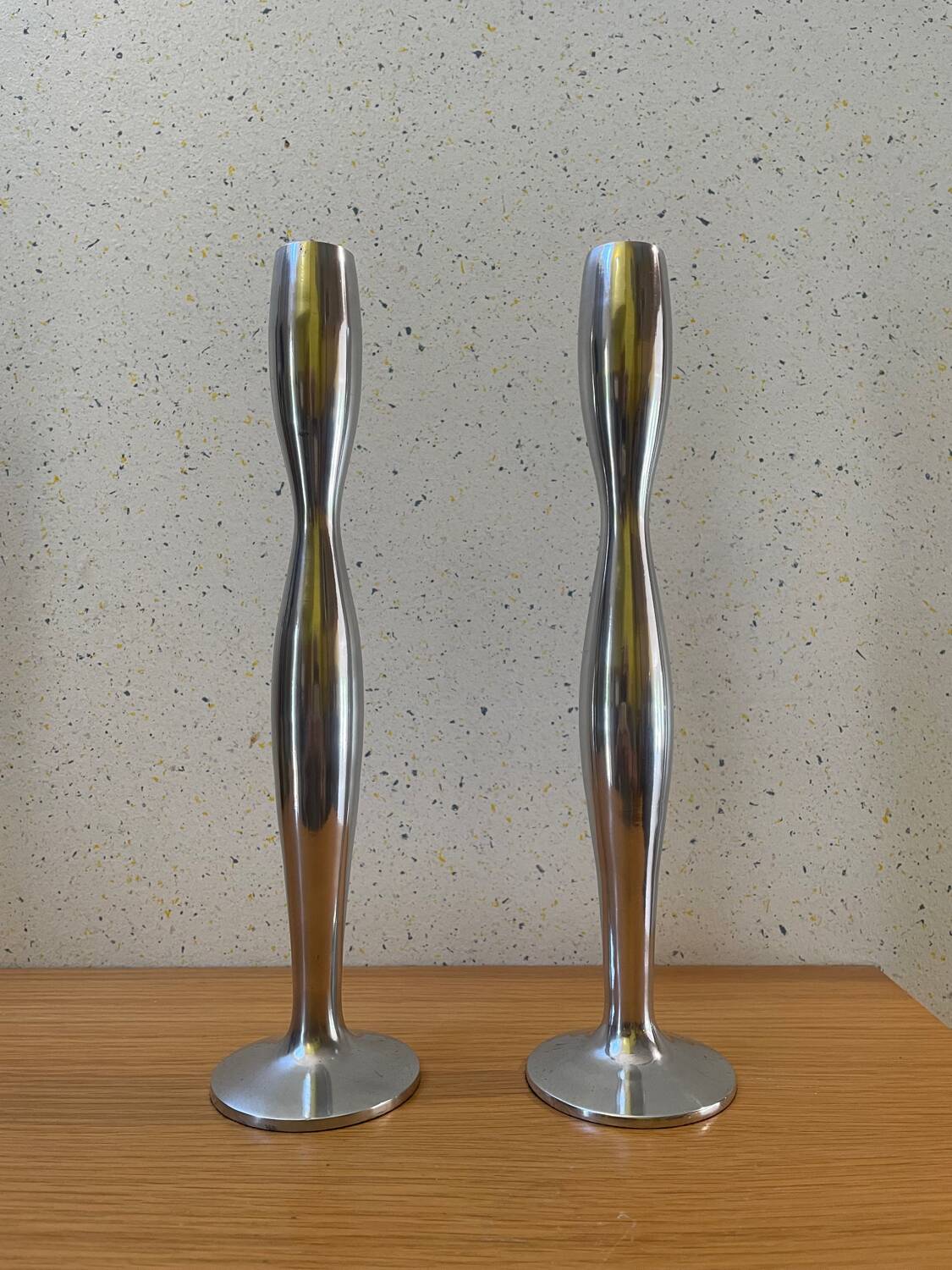 Scandinavian candle holders (set of 2)