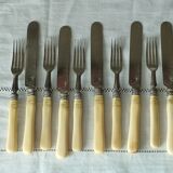 Silver-plated metal dessert cutlery in English Art Deco style