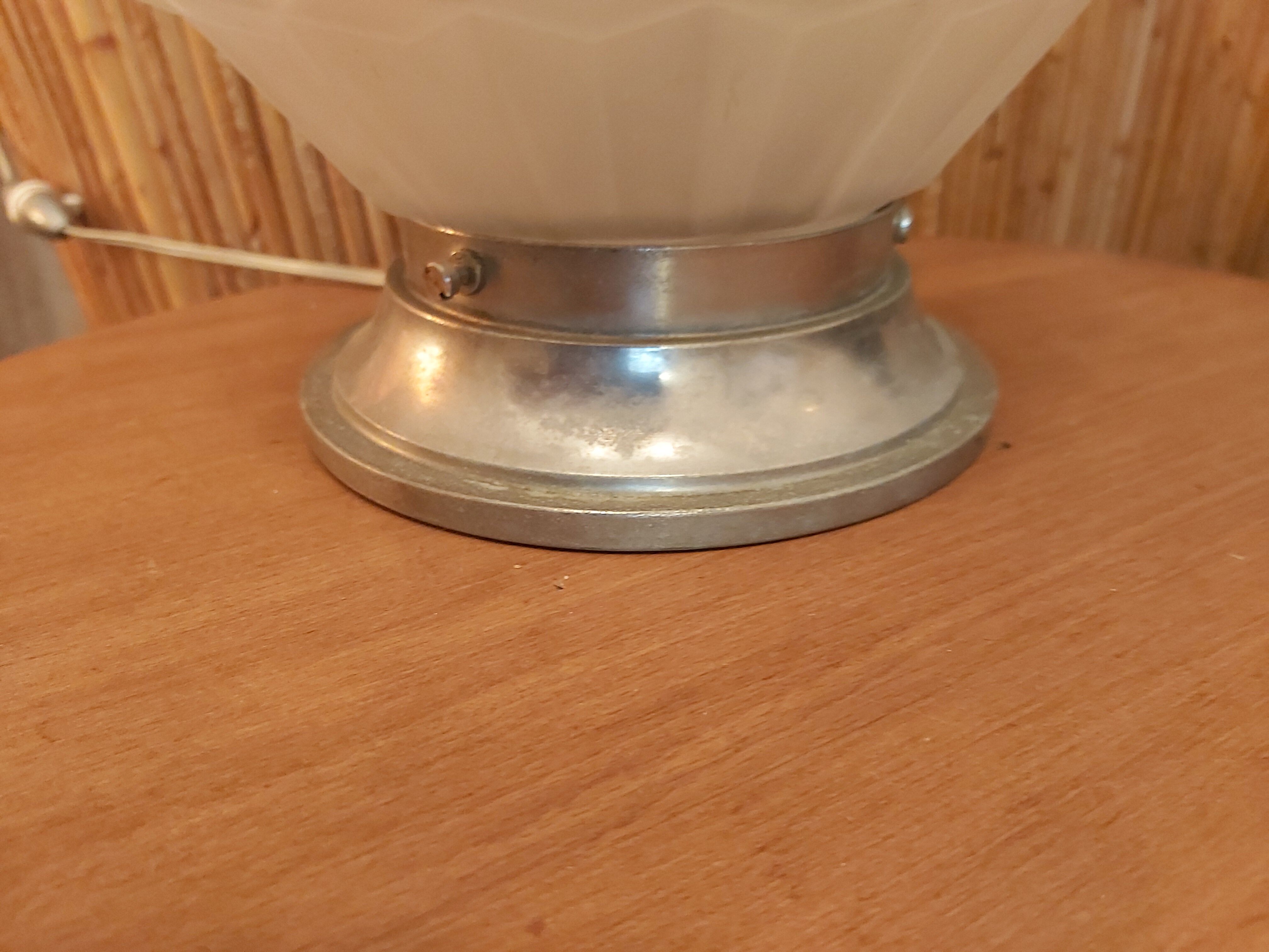 Vintage art deco lamp