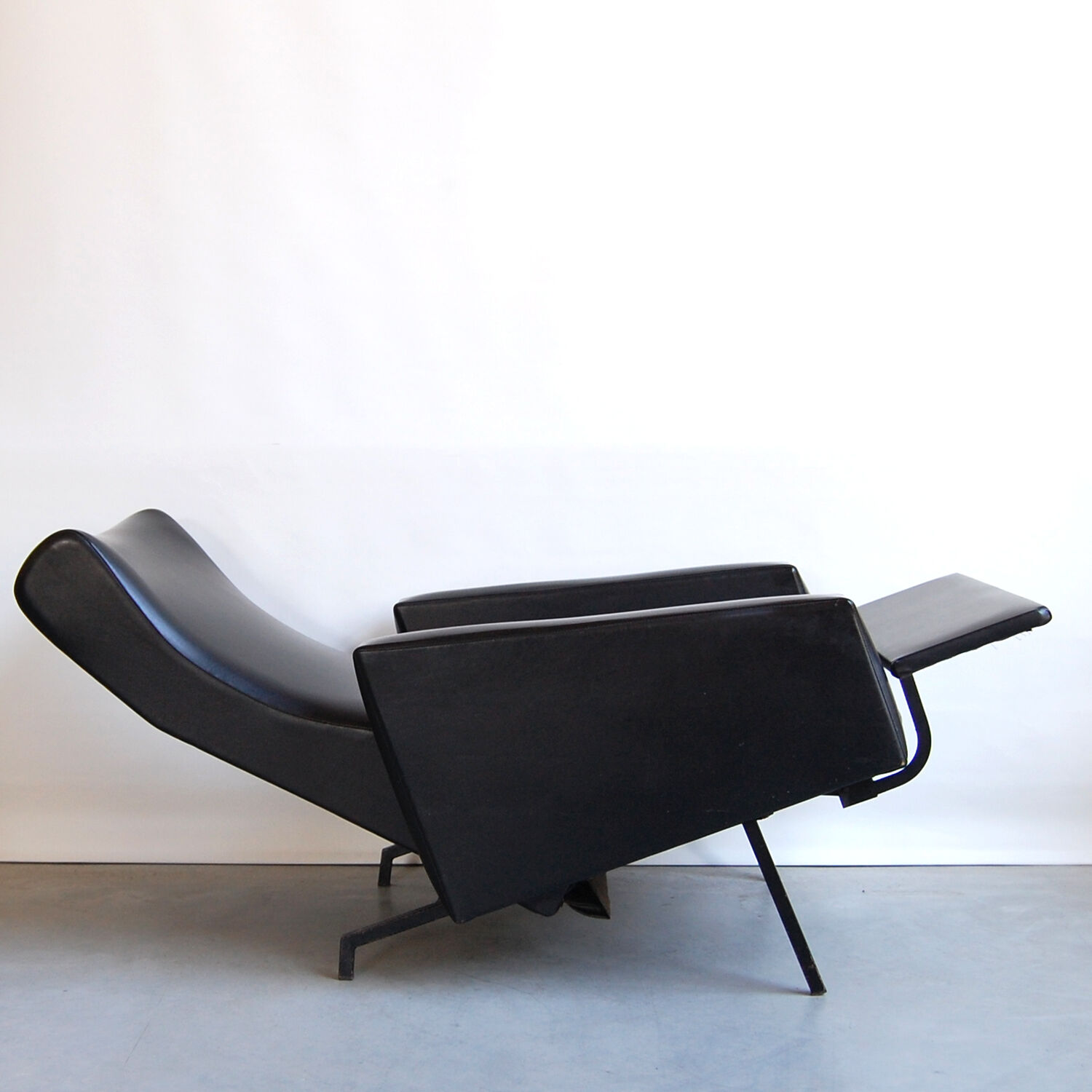 Relax armchair "Trelax" by Pierre Guariche for Meurop
