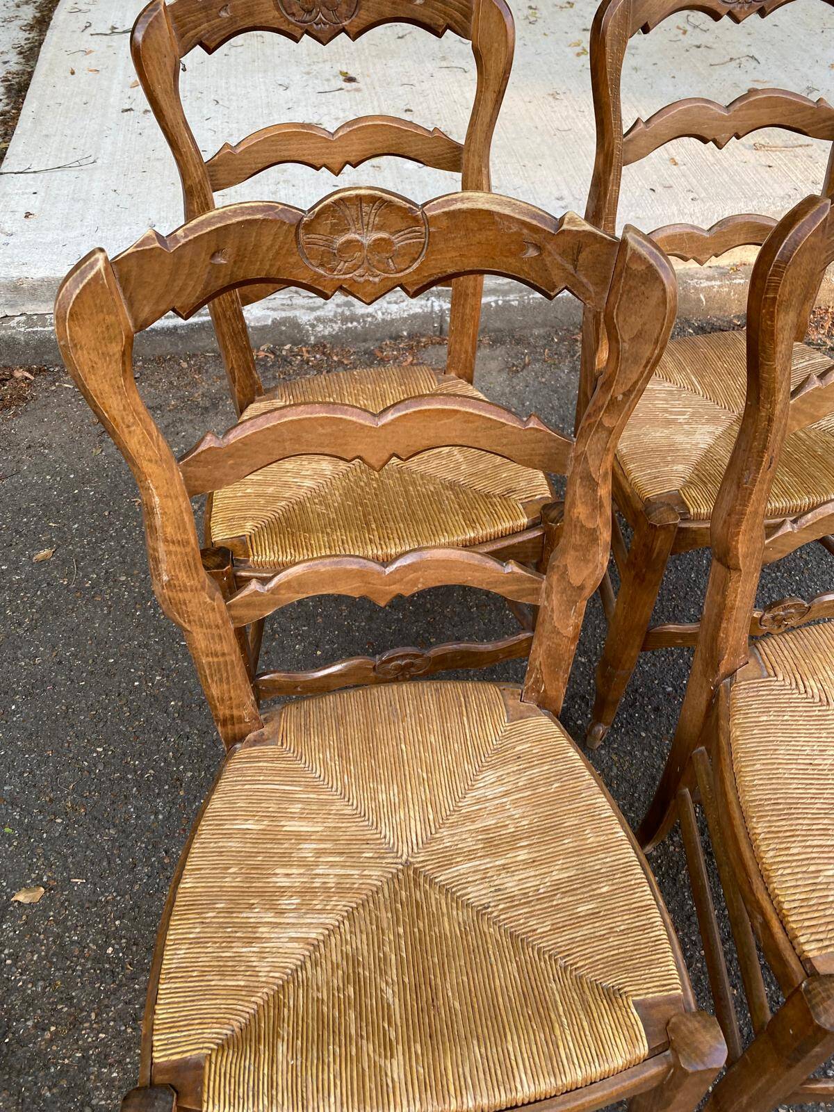 4 Louis XV chairs in solid blond oak and straw wood with shell sculptures