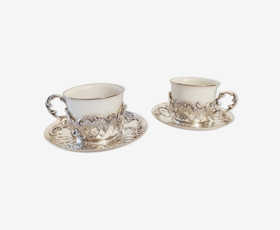 Duo de tasses a thé en porcelaine et métal argenté