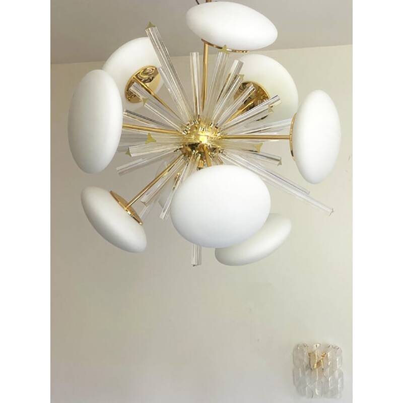 Contemporary Triedro and White Murano Glass Sputnik Gold Chandelier