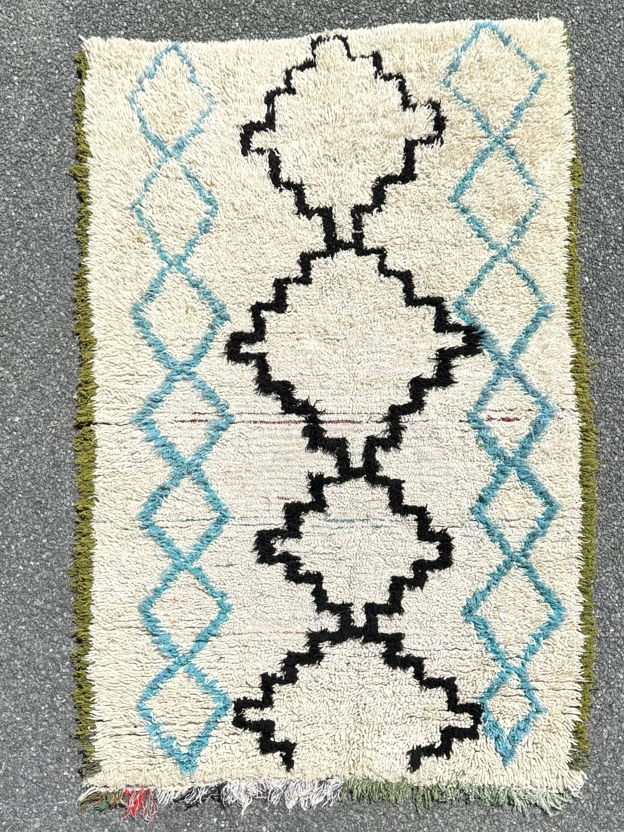 Moroccan arzilla berber rug