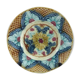 Lot d'assiettes en faience
