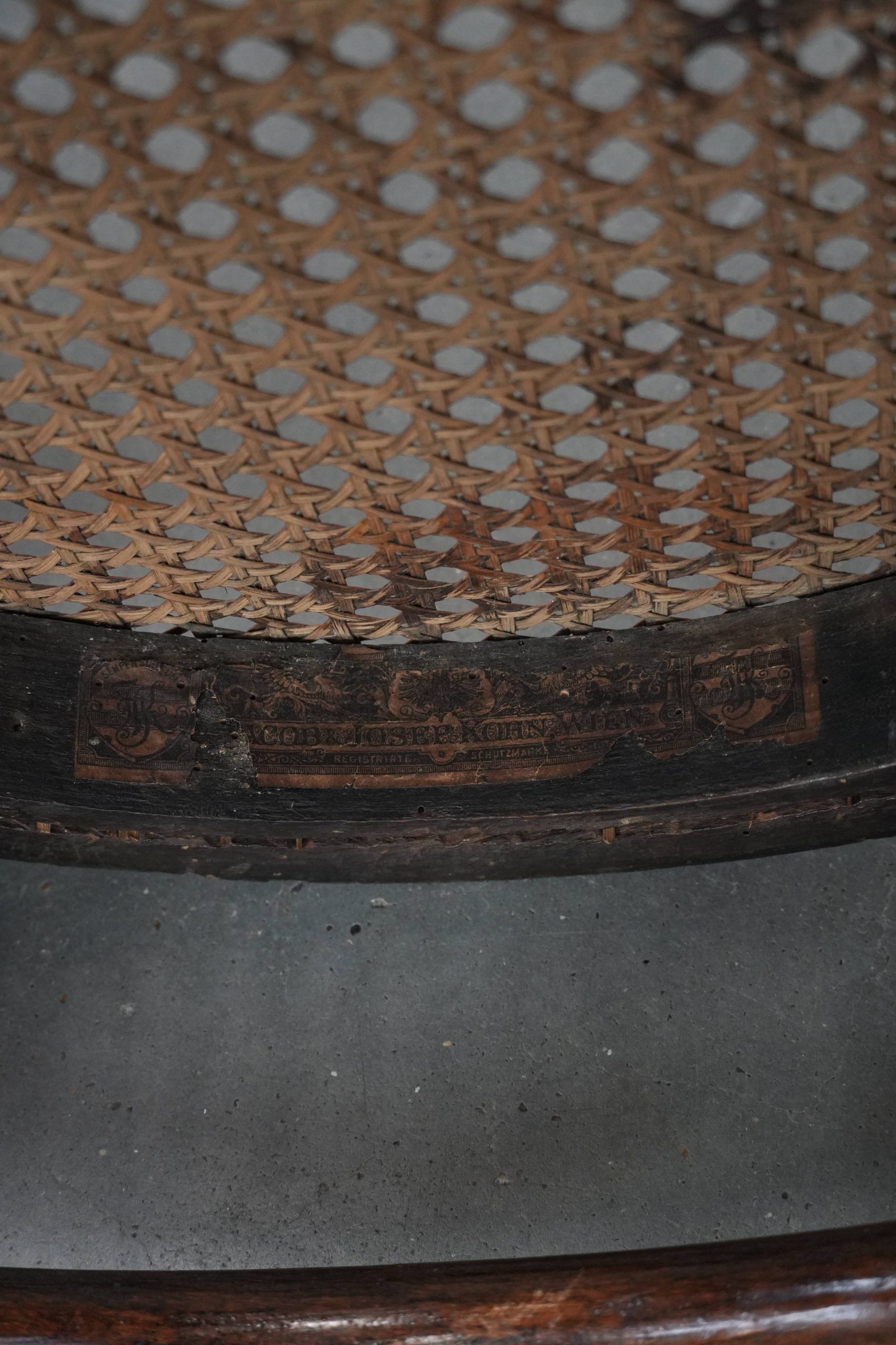 Ensemble de 2 chaises de bistrot vintage en bois Jacob & Josef Kohn Vienne