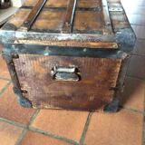 Travel trunk end 19 th century entirely renovated