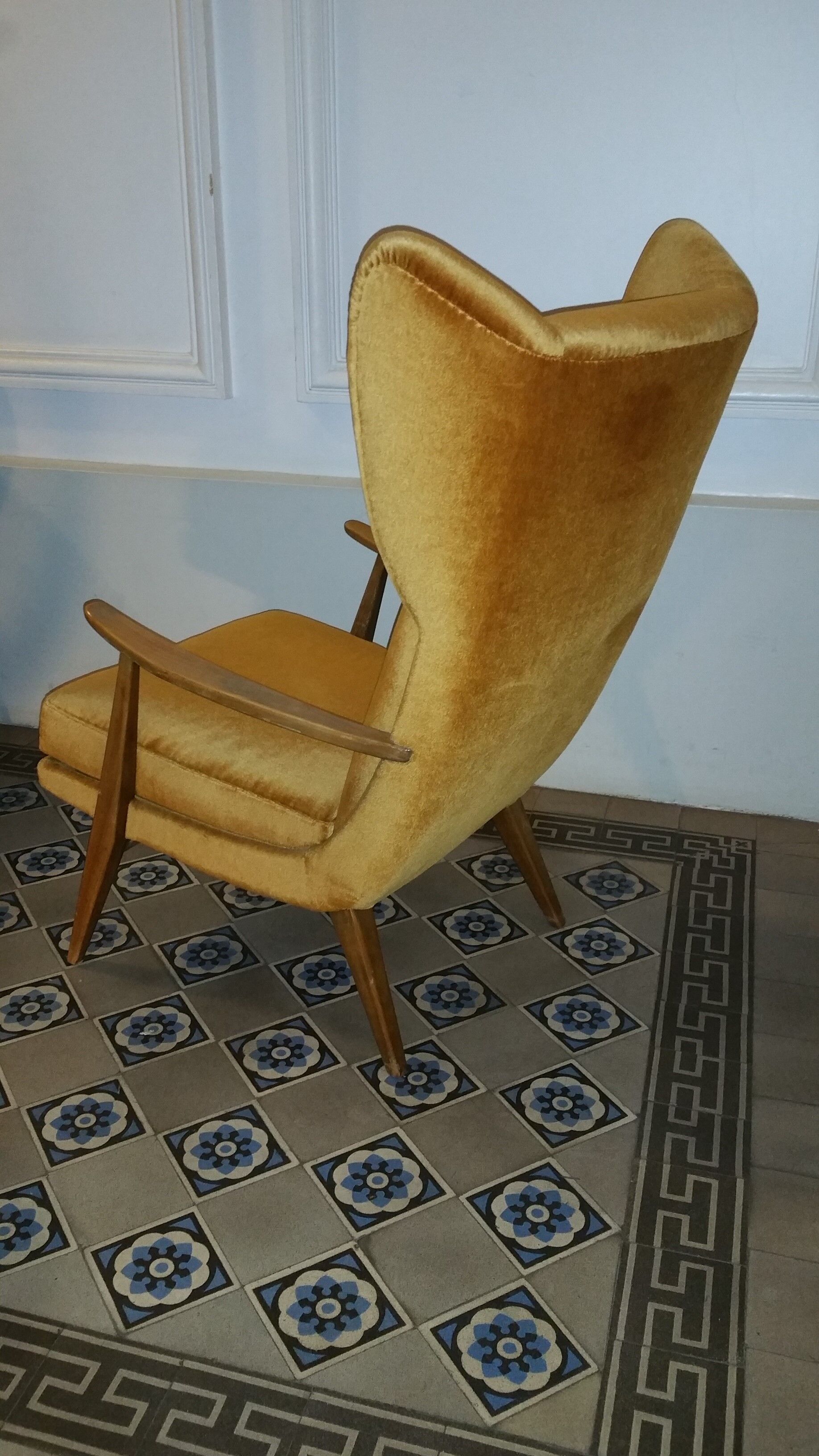 Wing armchair by  Wilhelm Knoll for Antimott