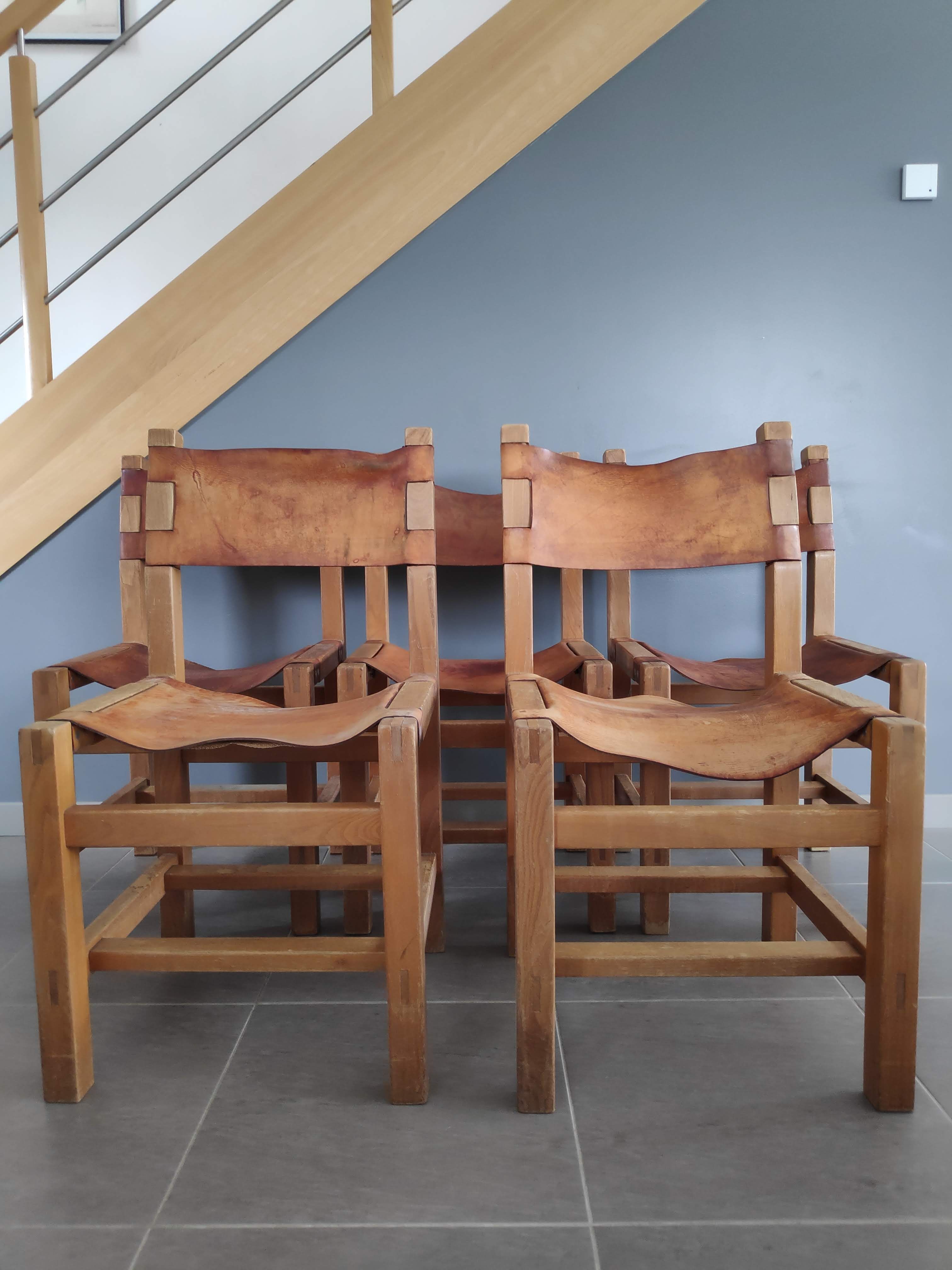 Lot of 5 Maison Regain chairs in solid elm natural leather 1960