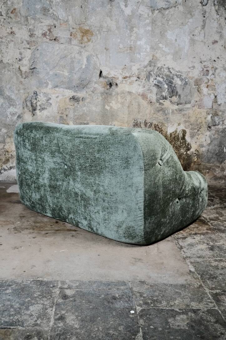 Canapé 2 places compact Ligne Roset, France, 1970s