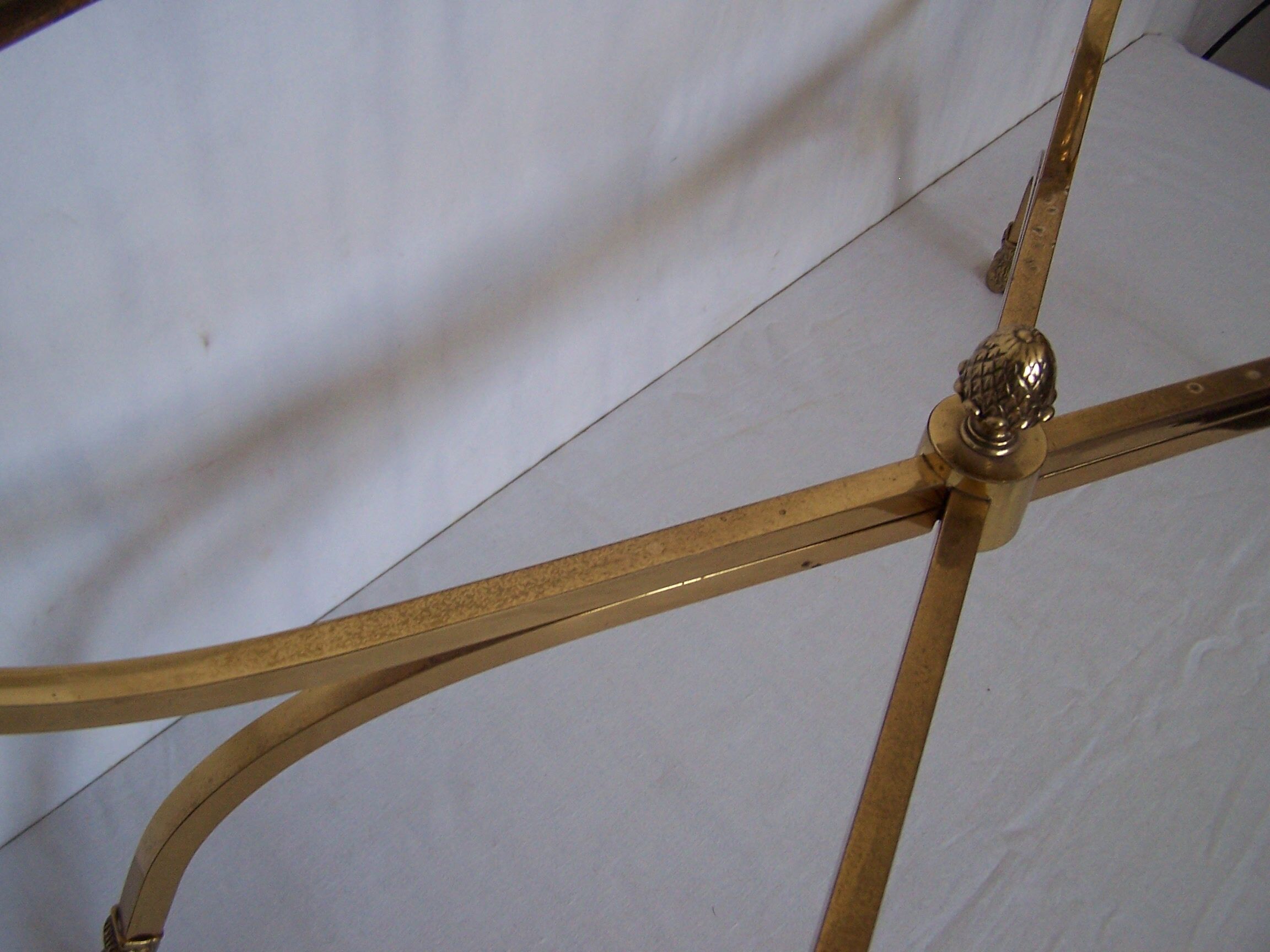 Italian coffee table oval ram feet - 60s