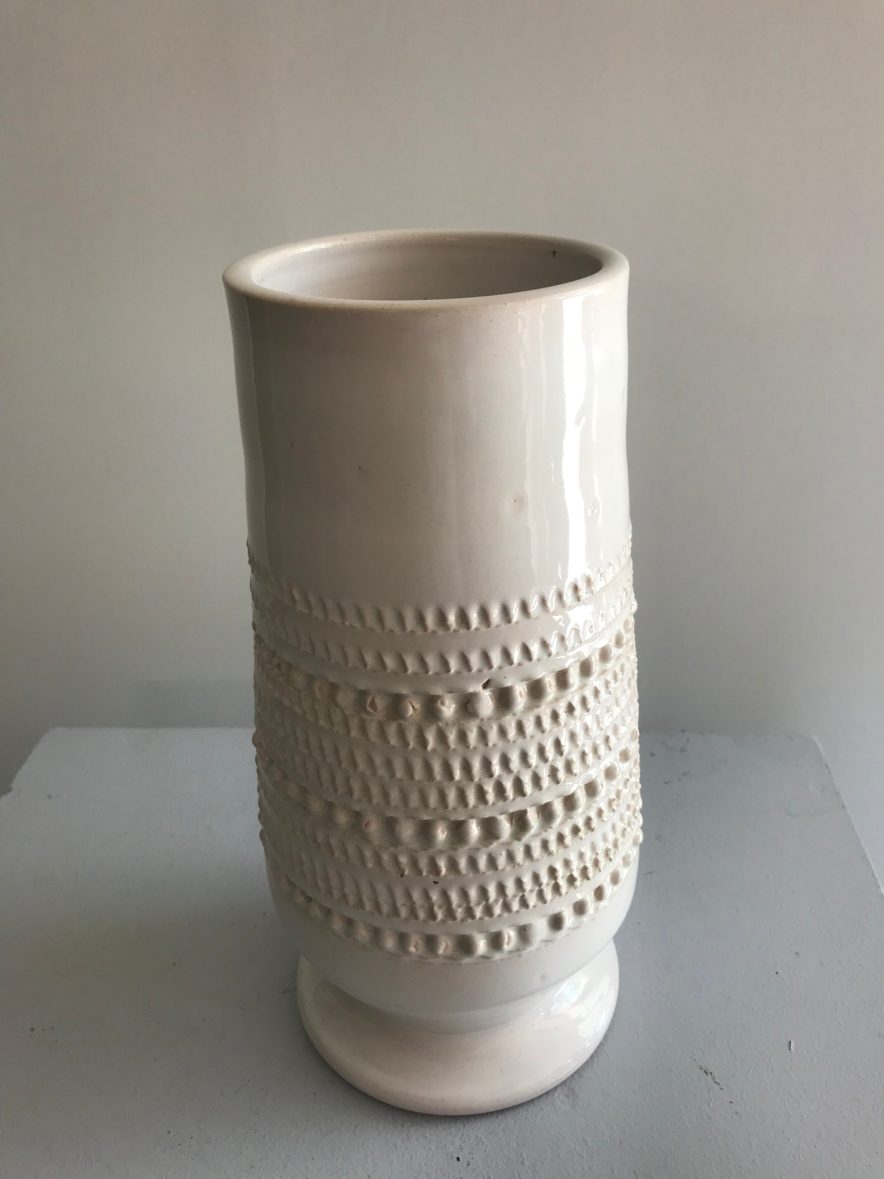 Vase to decorate ball, white