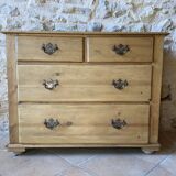 Old 4-drawer chest of drawers in solid pine