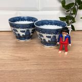 2 fine porcelain cups