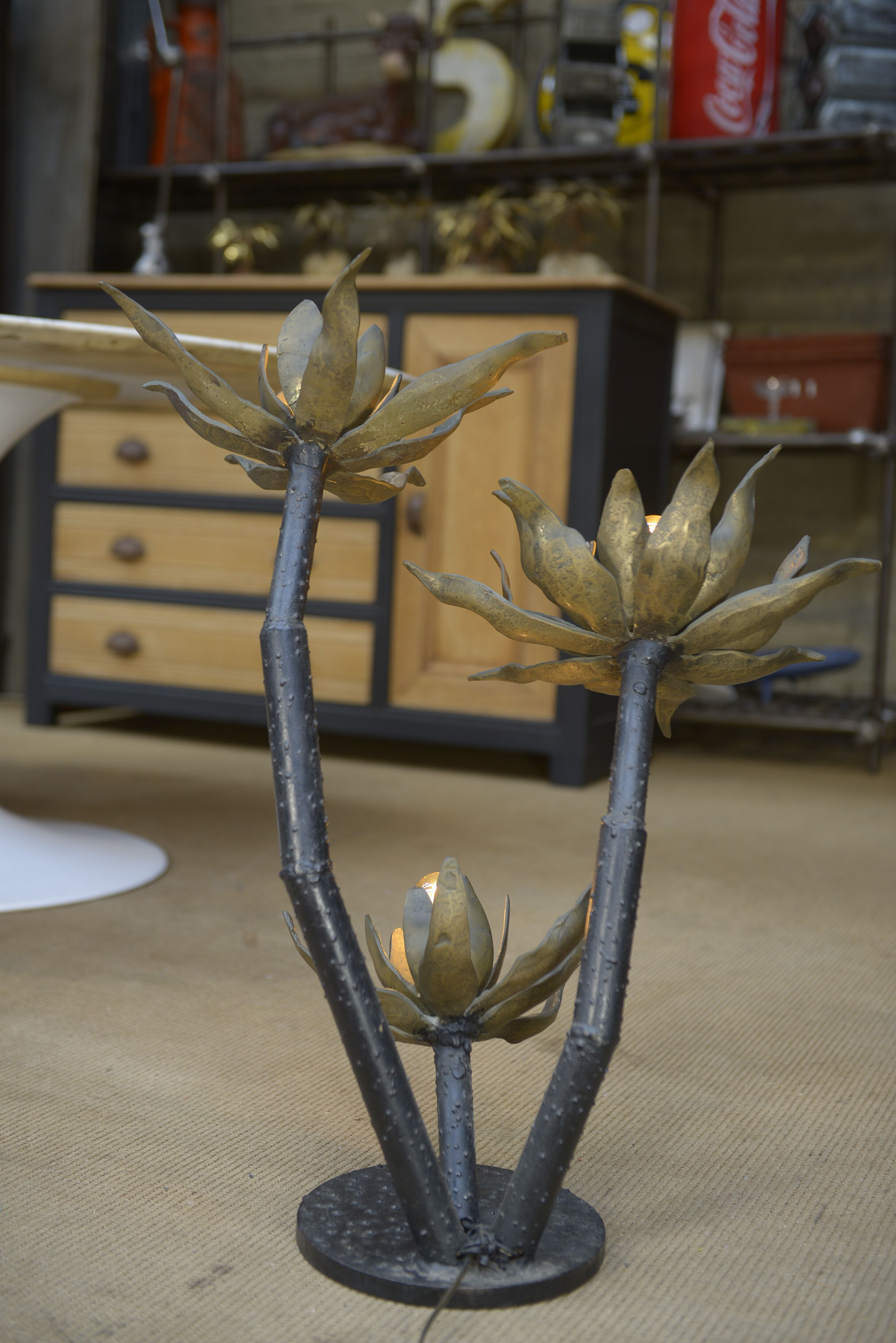 Bronze lamp with 3 Flowers 1960