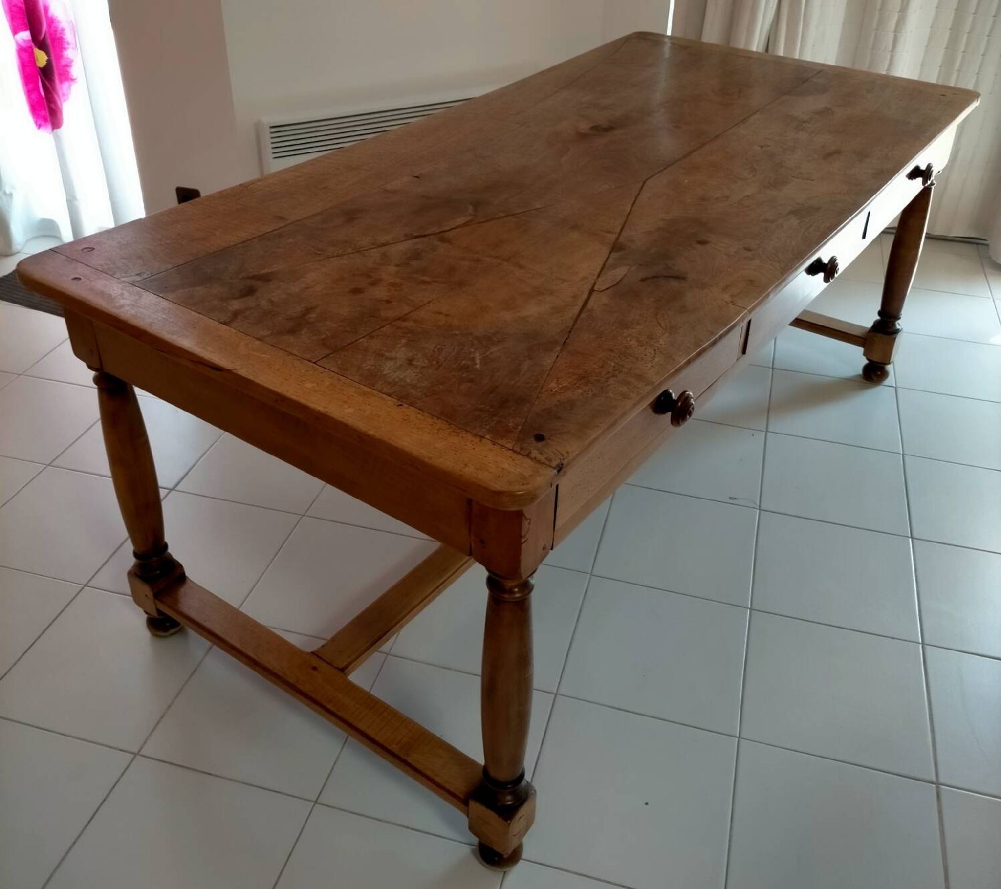 Farm table