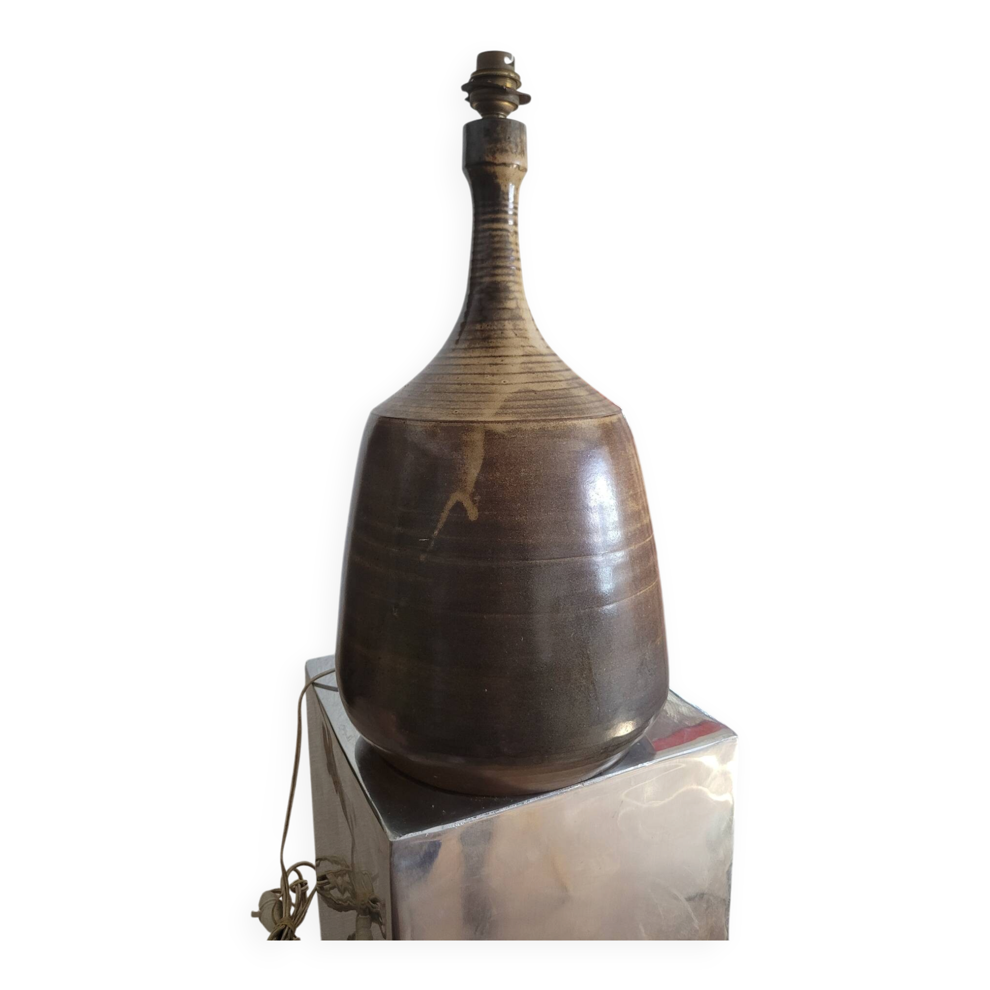 Ceramic lamp base