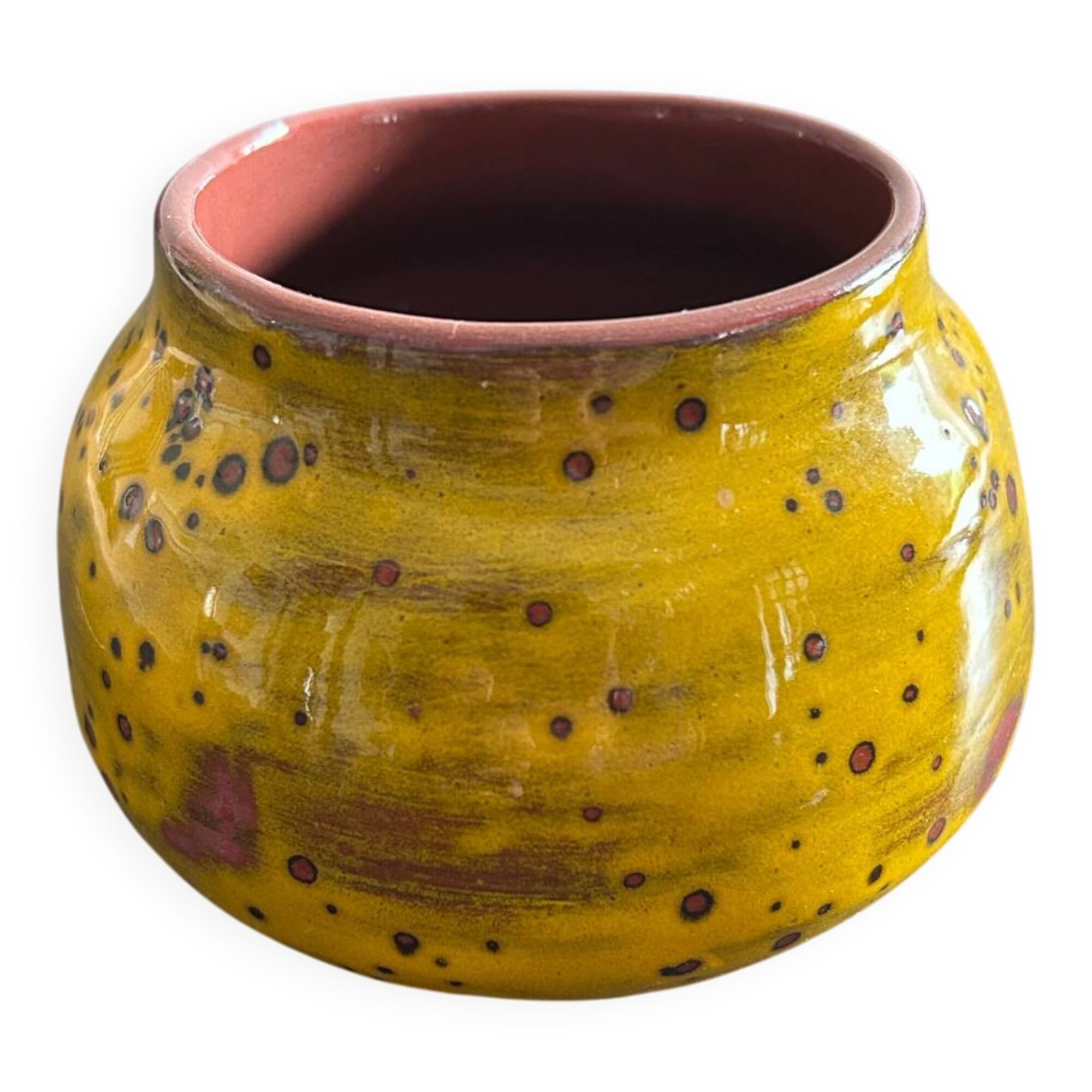 Vase en terre cuite jaune