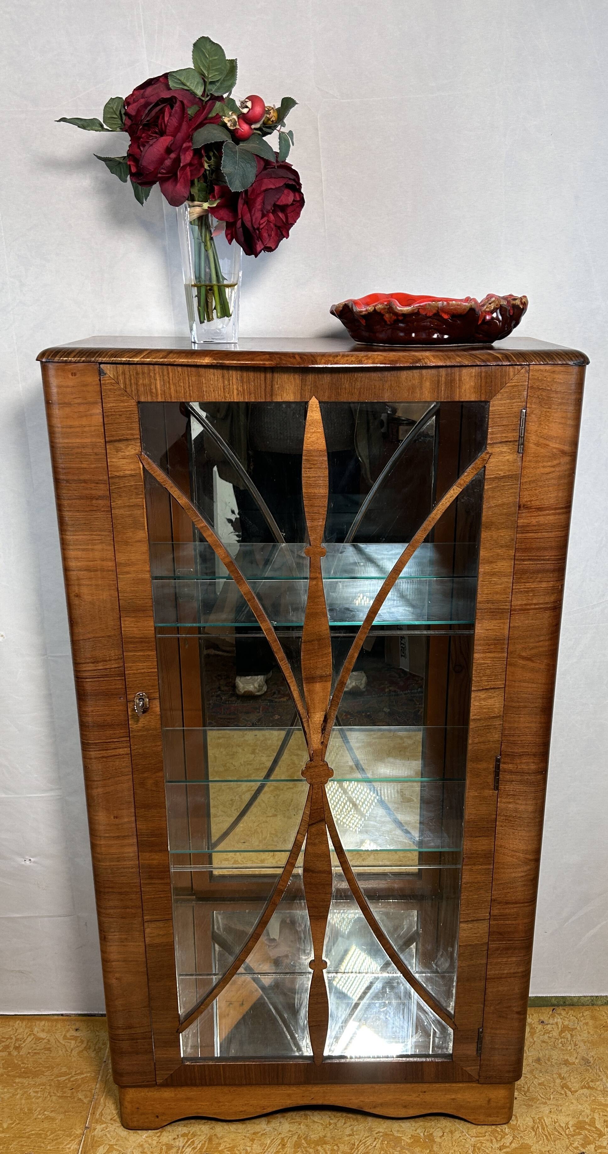 Art deco vintage brocante display cabinet walnut 1920-1930
