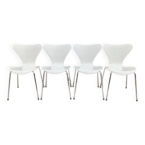 Série de 4 chaises 3107 - hansen