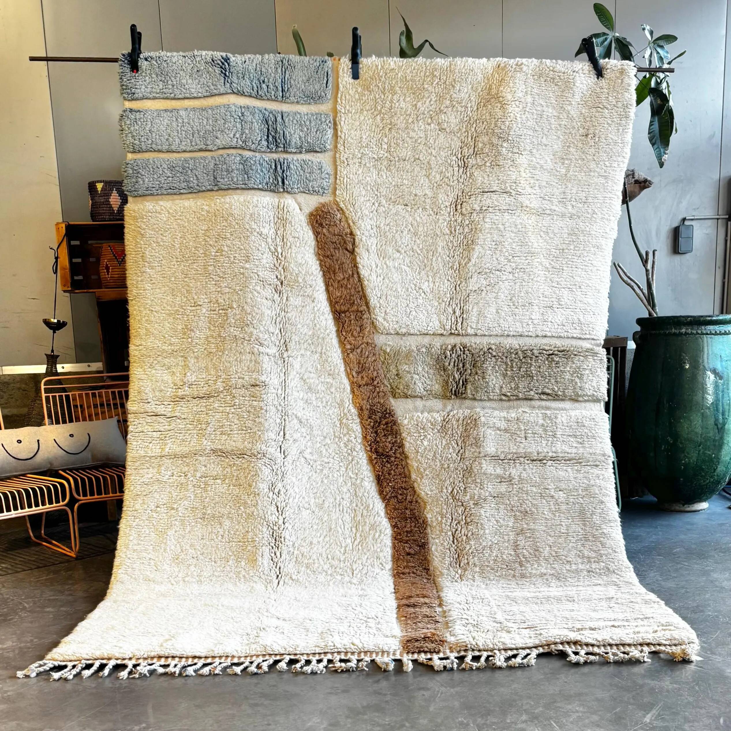 Large handmade Berber rug 2.5x1.5 m