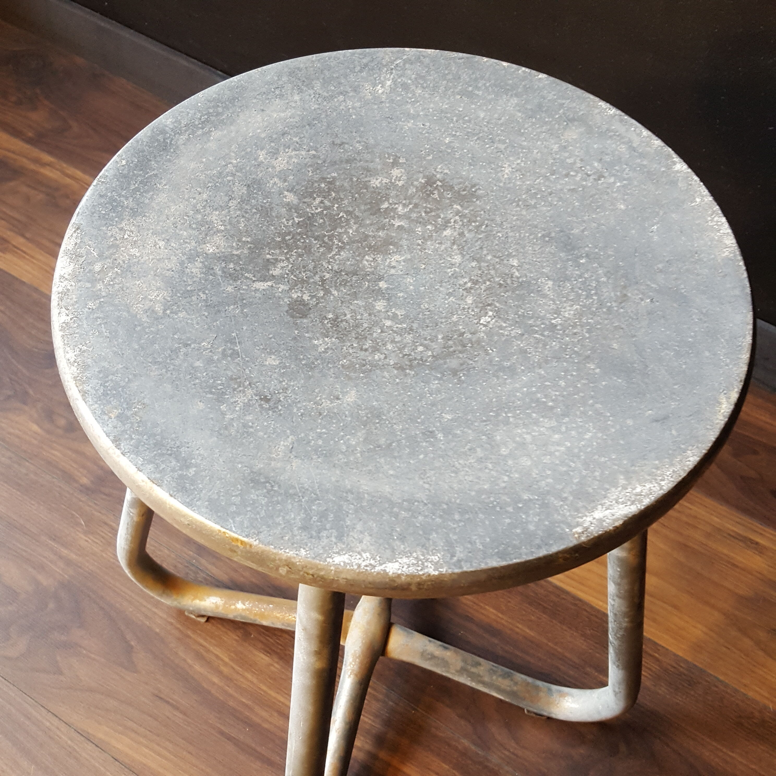 80's stool
