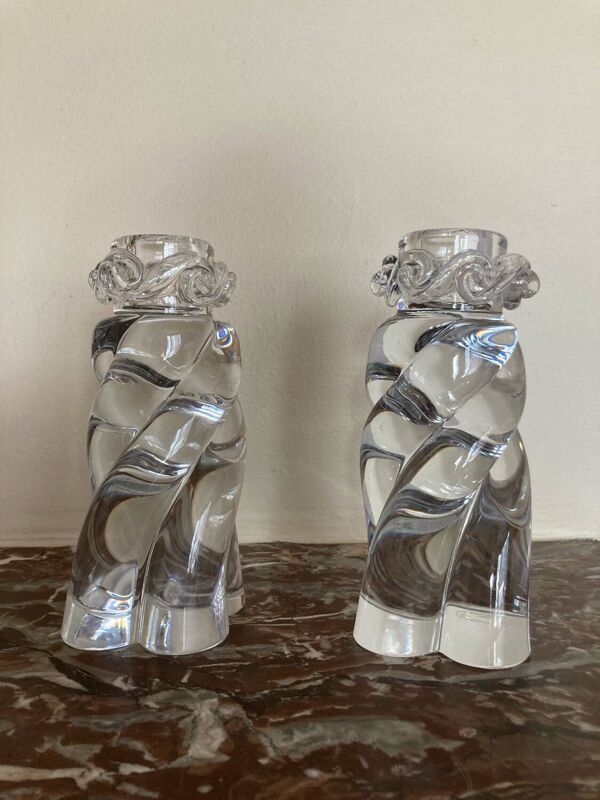 Paire de bougeoirs ''Aladin'' en cristal Baccarat