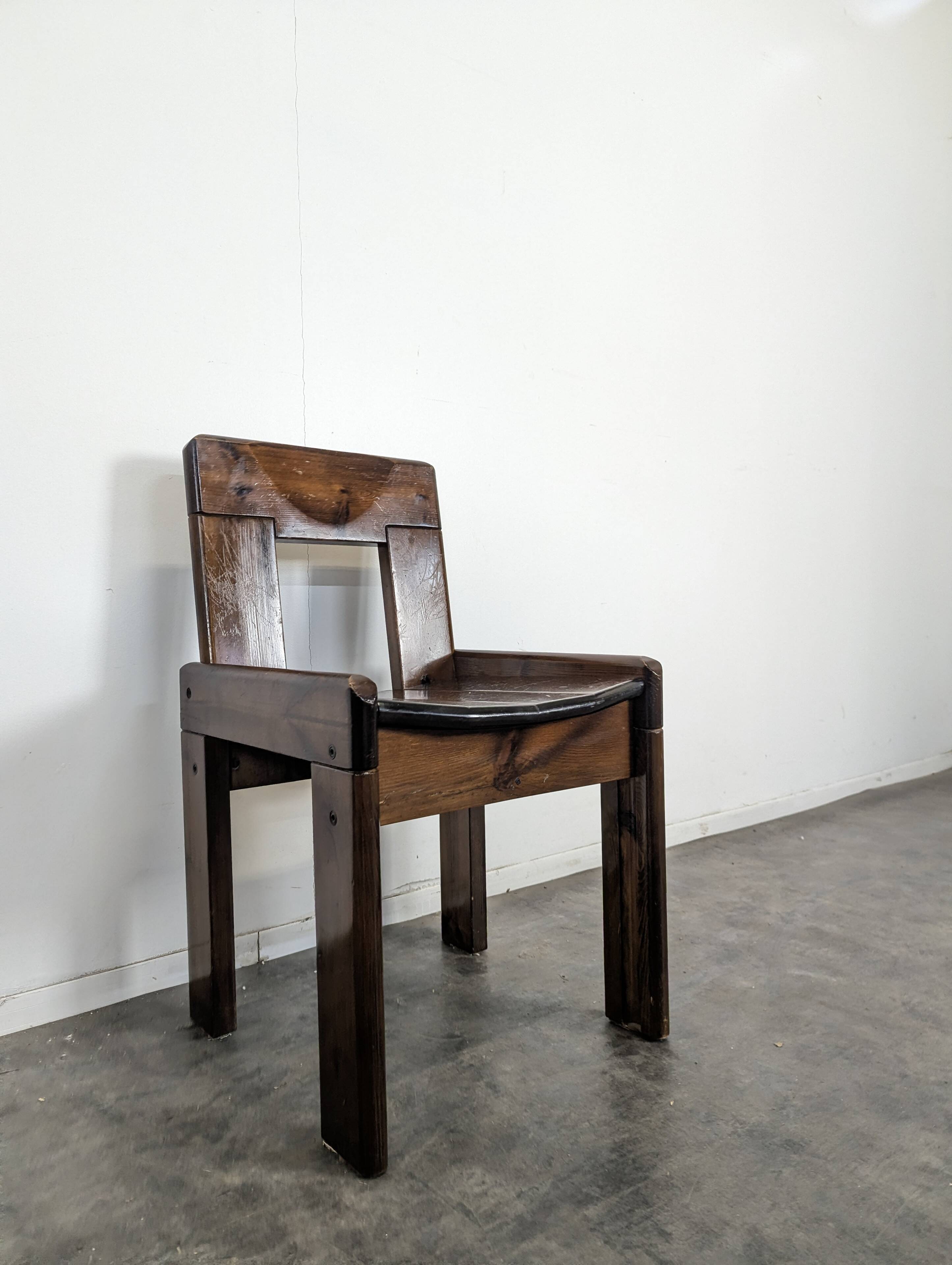 Set of 4 solid pine chairs by Silvio Coppola.