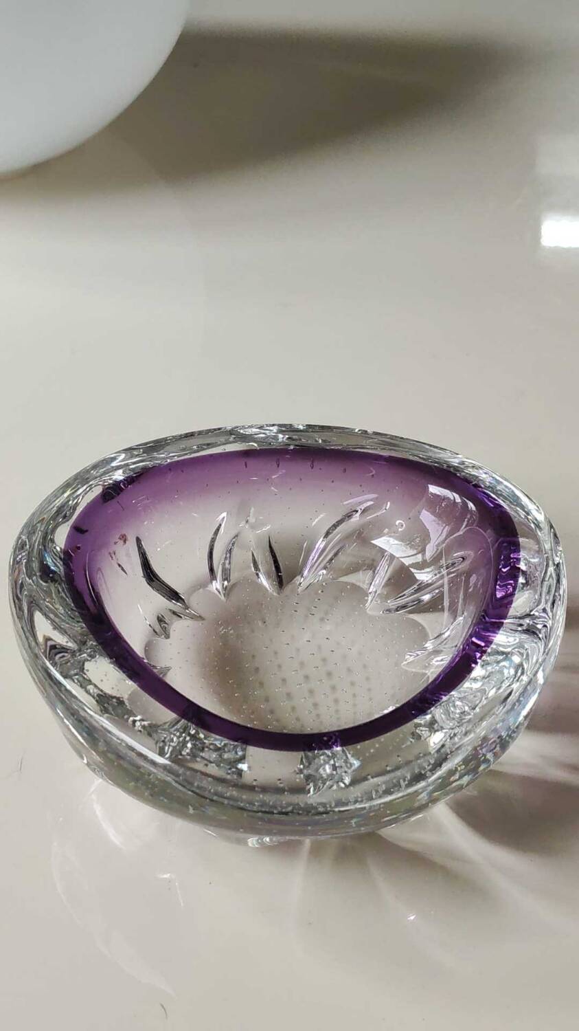 Murano bubble/Bullicante pocket emptier. Cross-pattern. Blown art glass. Diam 13 cm