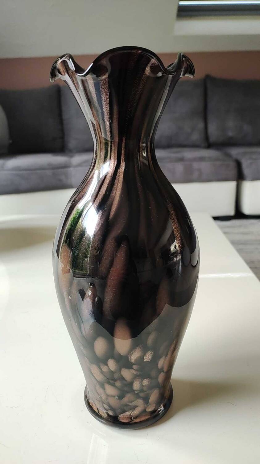 Corolle design vase in blown Murano art glass/Designer V. Nason. 70s. High 25 cm