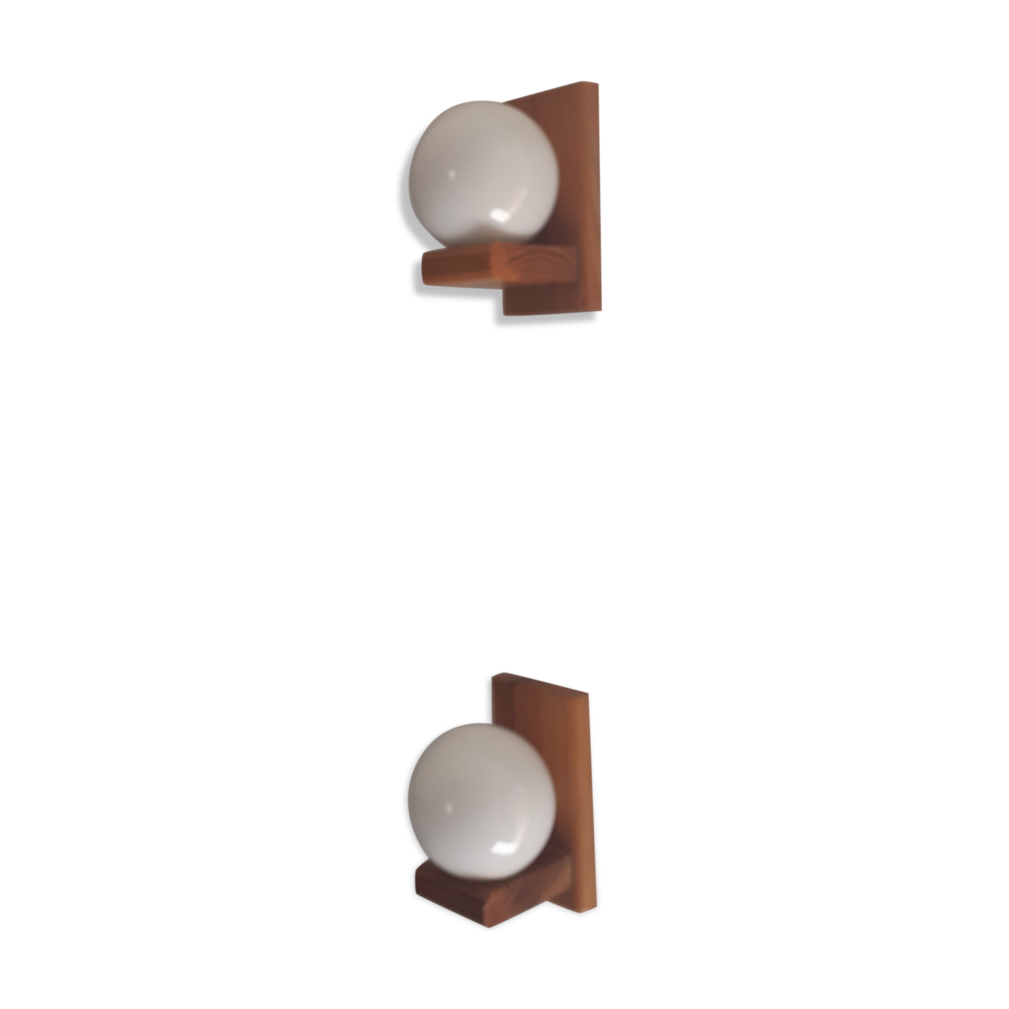 Pair of sconces in solid pine and white opaline