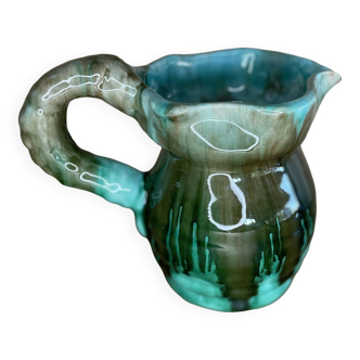 Green pitcher from Wisques