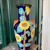 Ceramic vase with sunflowers