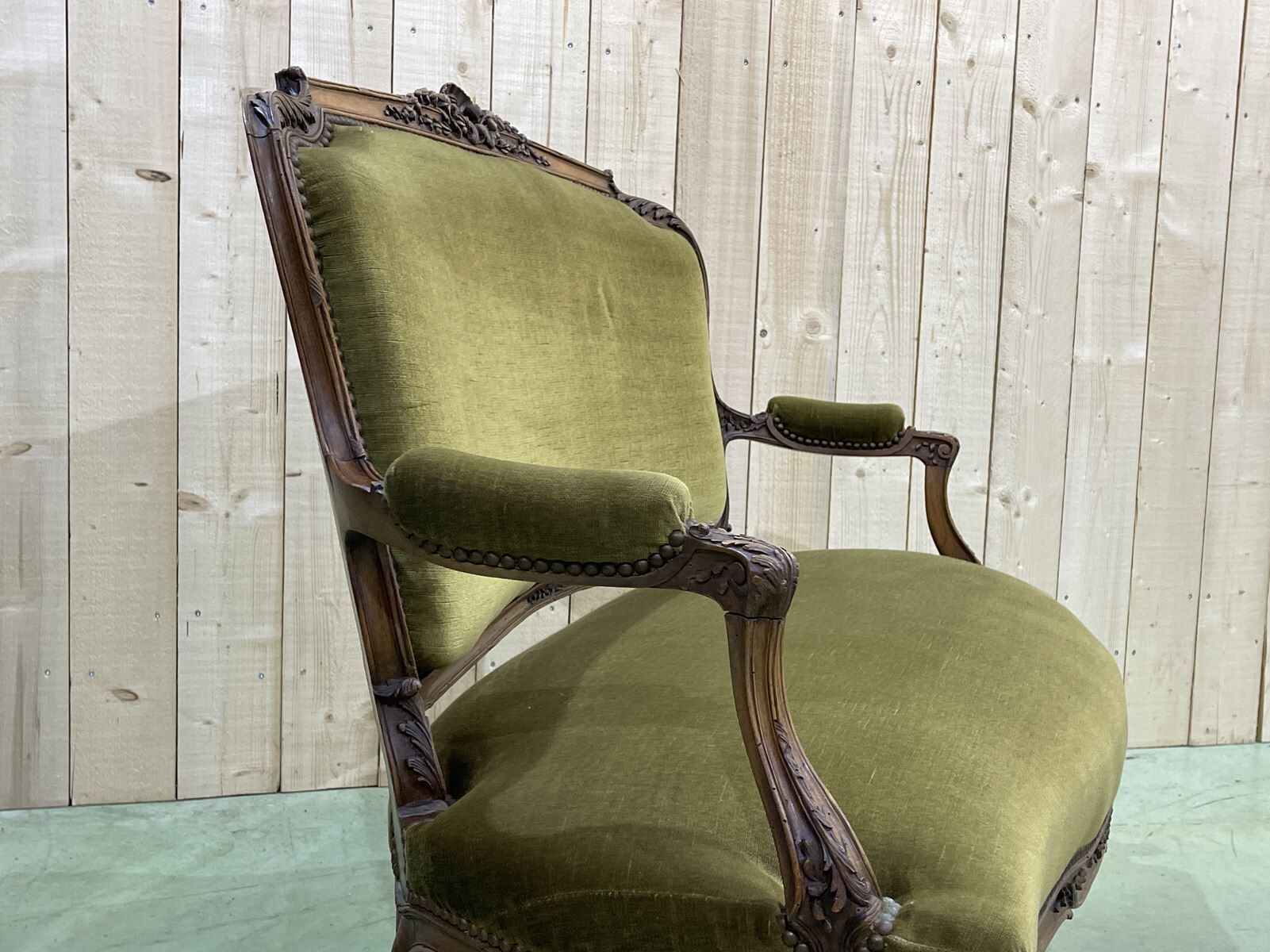 Early 20th century louis XV style bench in walnut