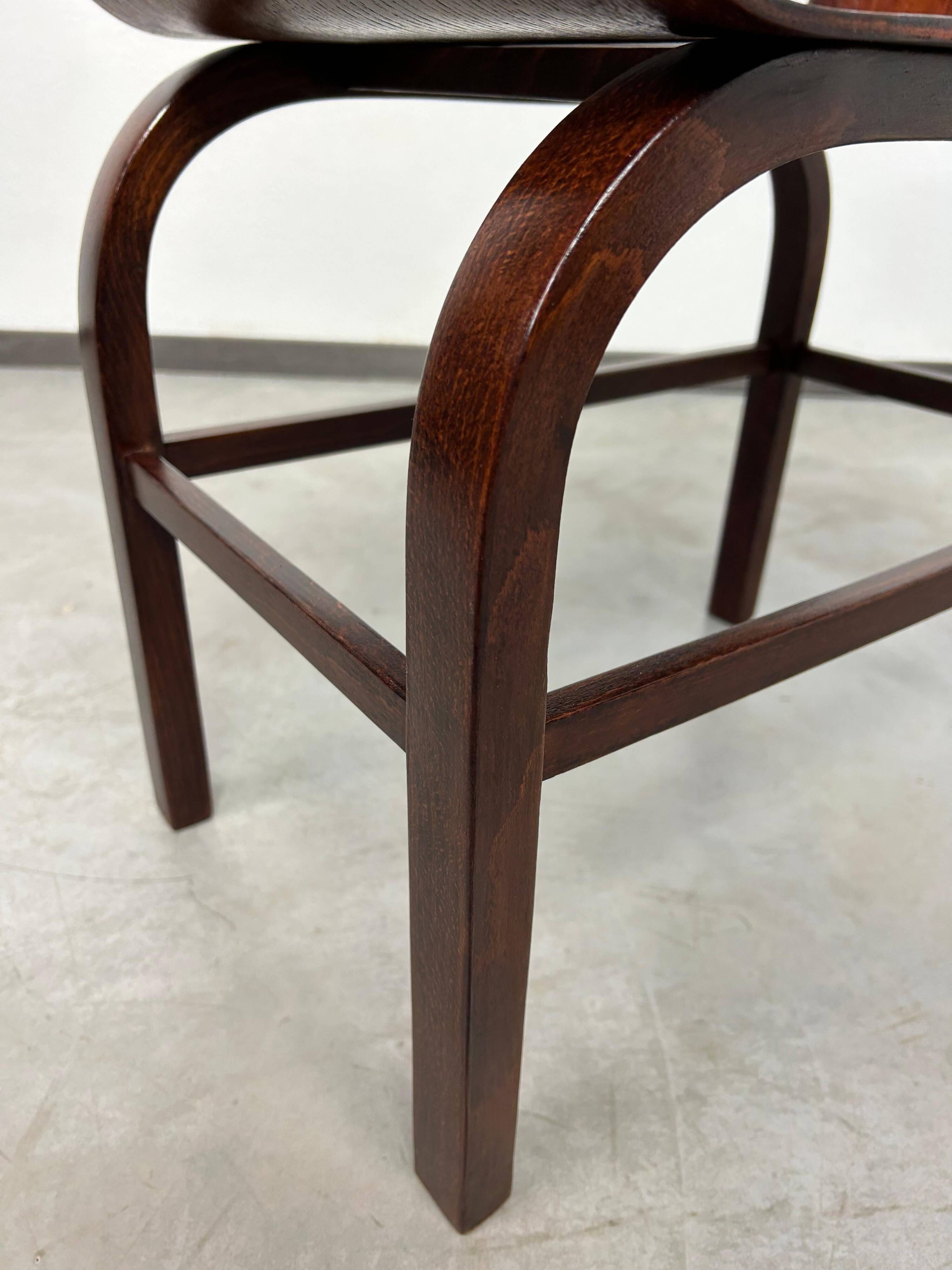 Very rare flower stand T376 by Thonet Mundus