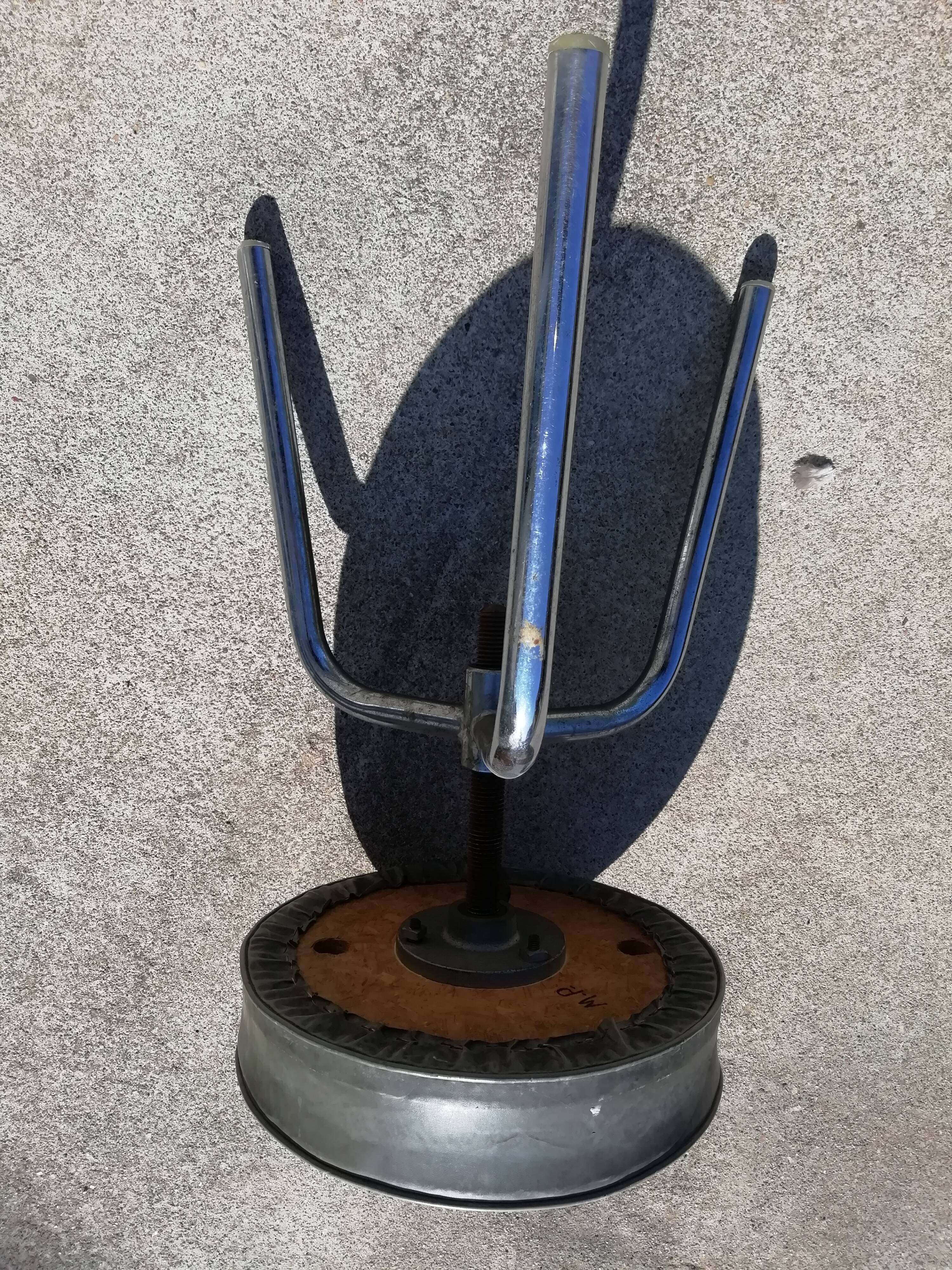 Tripod industrial stool