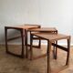 Ensemble de 3 tables gigognes Quadrille en teck - Édition G Plan - 1960