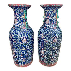 Paire de vases chinois en porcelaine