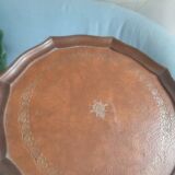 Pedestal table