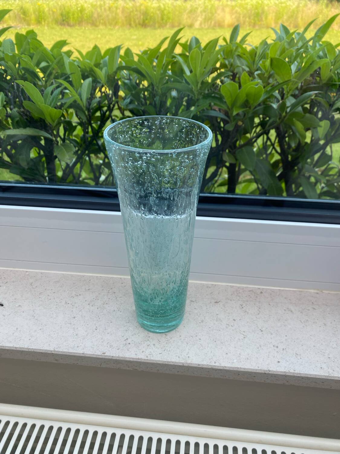 Vase signé de la verrerie de Biot couleur Vert d’Eau