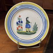 Pair of Quimper earthenware plates from the 1930s - D=17.5cm