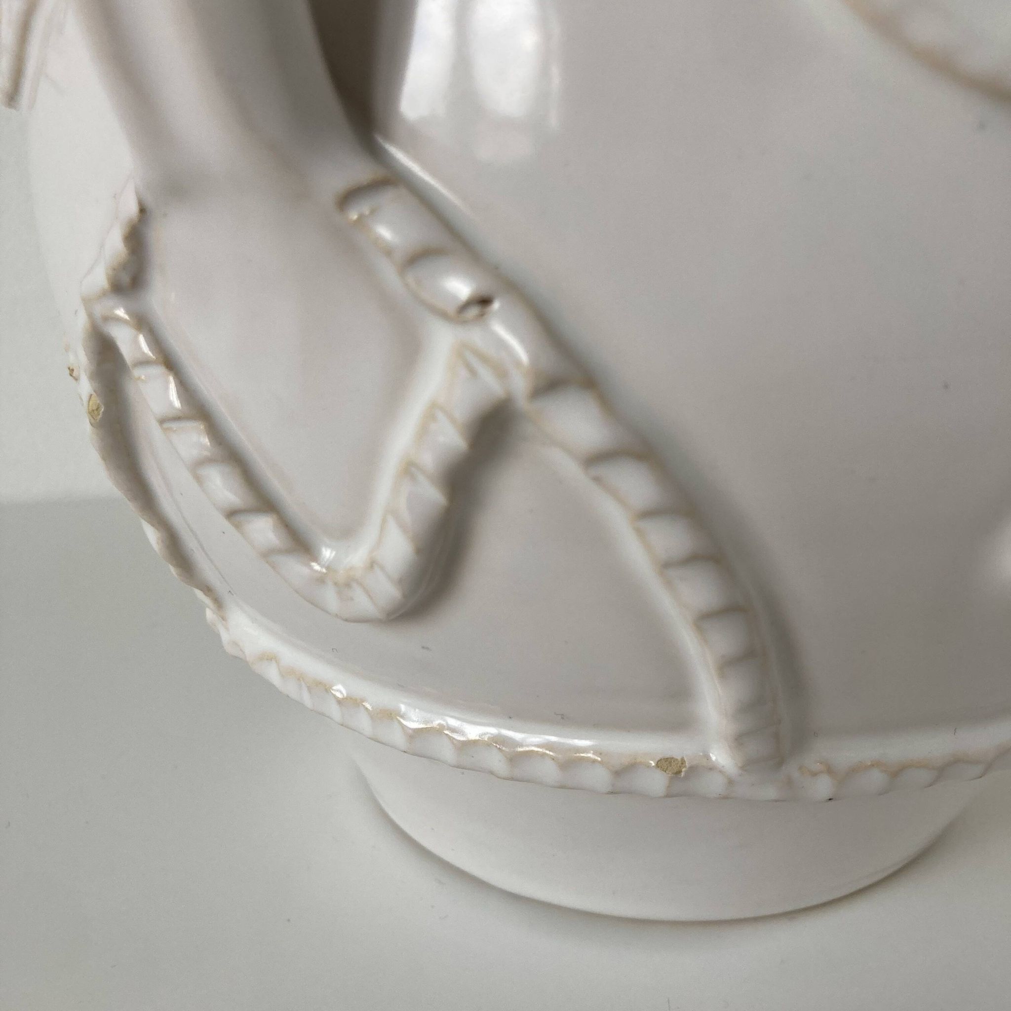 Malicorne (atelier Tessier), belle verseuse pouvant former vase en faïence