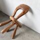 Petite chaise sculptée à la gouge