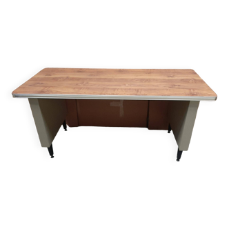 Designer sheet metal desk 60-70