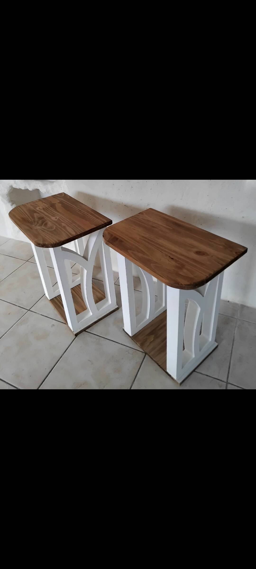 Tables de chevet artisanales bois & blanc, style méditerranéen (lot/unité)