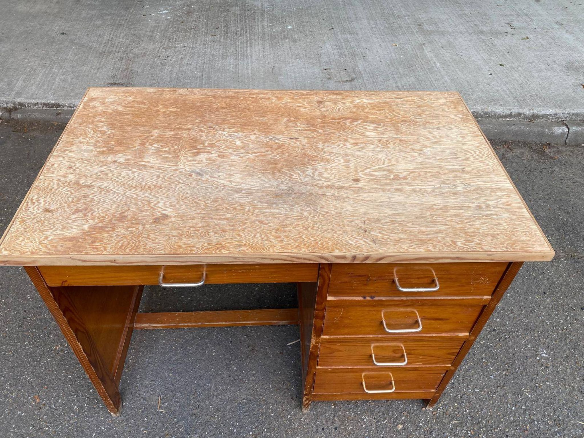 Bureau américain en bois avec 5 tiroirs