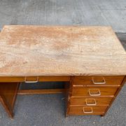 Bureau américain en bois avec 5 tiroirs