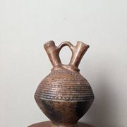 Gargoulette en céramique artisanale, poterie ethnique tribale