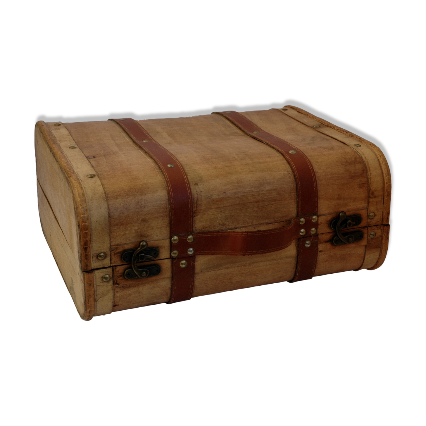 Small suitcase, wooden box