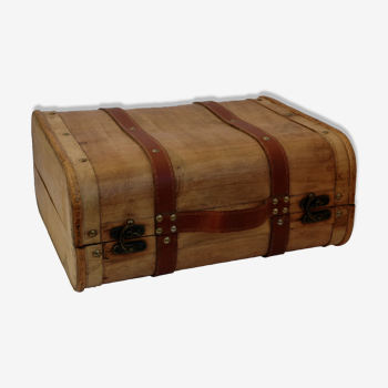 Petite valise, boîte en bois